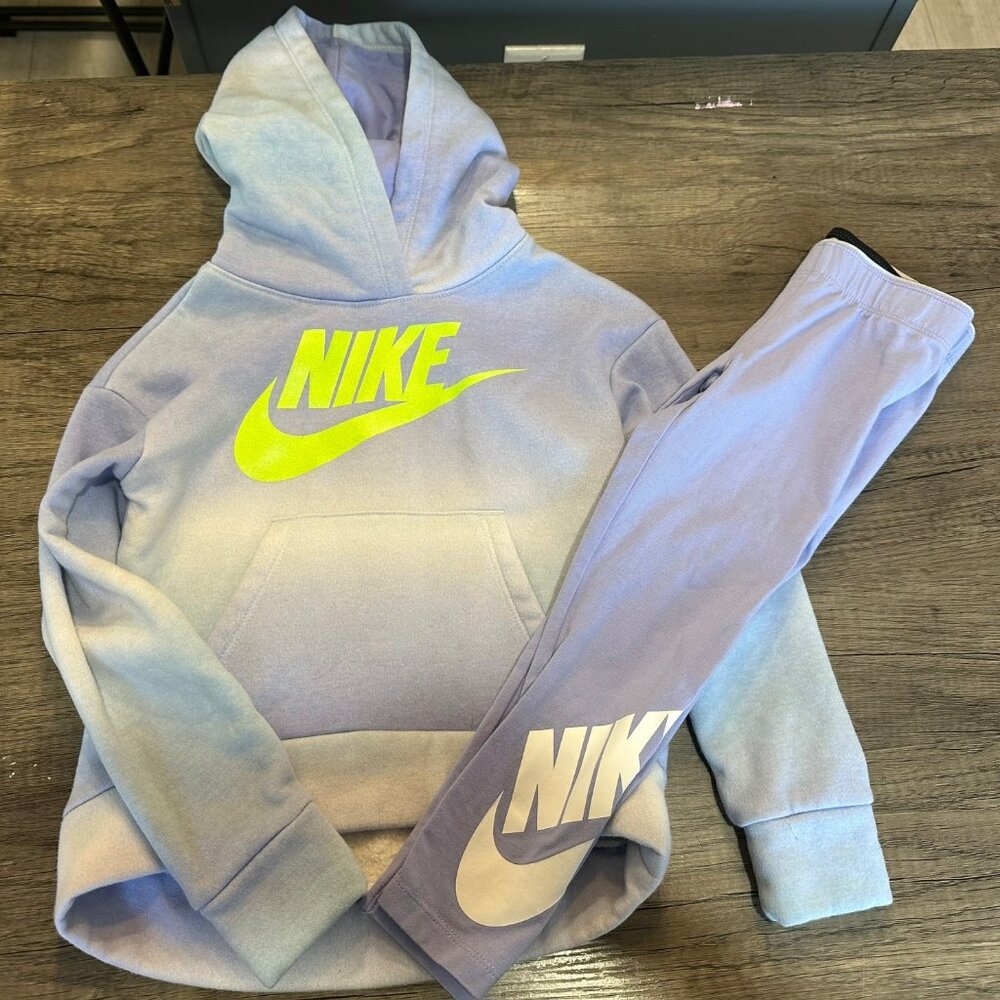 Girls 2-Piece Nike Outfit Size 5